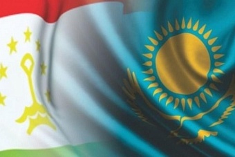 из казахстана в таджикистан прибыла гуманитарная помощь 