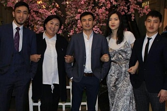 мигранты из кыргызстана создали в москве свой театр в обычной квартире