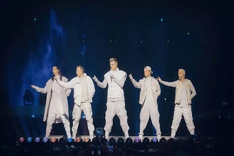 россияне массово едут в казахстан на западные шоу: концерт backstreet boys стал туристическим бумом